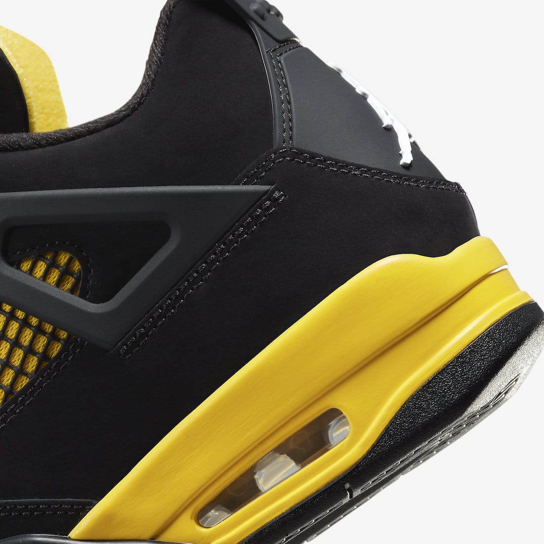 Les Jordan 4 Retro "Yellow Thunder" : Une paire iconique remise au goût du jour